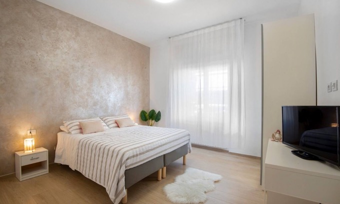 Pero Apartment | A 19 Min walk from the Milan Rho fairgrounds! Carducci Apartment
