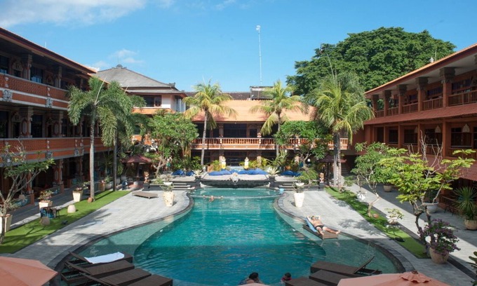 Downtown Kuta Hotel | A Balinese architecture hotel room near the beach of Kuta, WH1