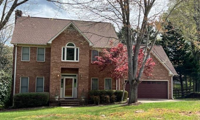Gastonia House | A beautiful home in a quiet neighborhood!