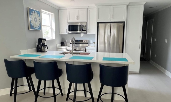 South Padre Island Condo | A Beauty& The Beach! NewlyRenovated 2/2, Sleeps 8.Just Steps away from the Beach