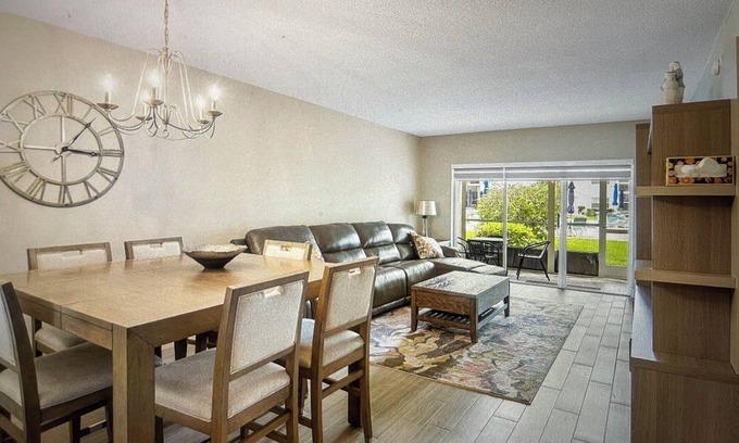 Bel Air Apartment | A block from the beach! 2-bedroom condo in quiet Lauderdale by the Sea