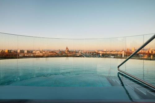 Kaisermuhlen Apartment | A by Adina Vienna Danube