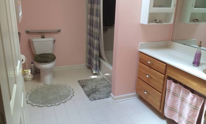 Fairland House | a CCCCCCC (Clean, Clear, Cool, Convenient, Comfortable, Calm, Cousy) Guest room