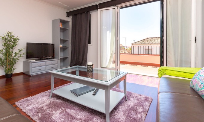 Sao Pedro Apartment | A city apartment in the heart of Funchal