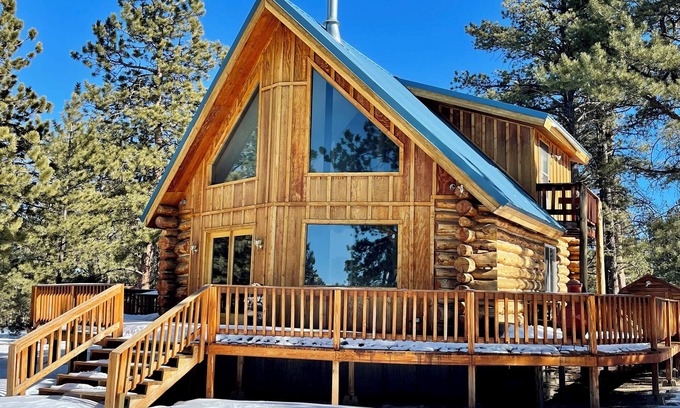Hartsel Cabin | A cozy log cabin in the Rockies! Close to Buena Vista or daytrip to Breckenridge