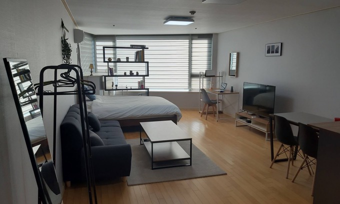 Janghang-dong Apartment | A good Lake Park & Restaurant and also Shoppong mall is very near