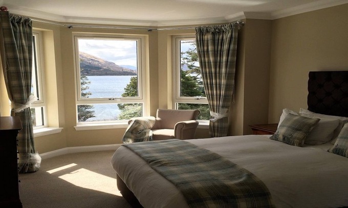 Onich Apartment | A Ground Floor Apartment that sleeps 4 guests in 2 bedrooms