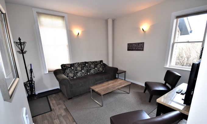 Vernon Apartment | A Ground Level, 1 Bed/1 Bath Suite Situated in the Historical Carew House