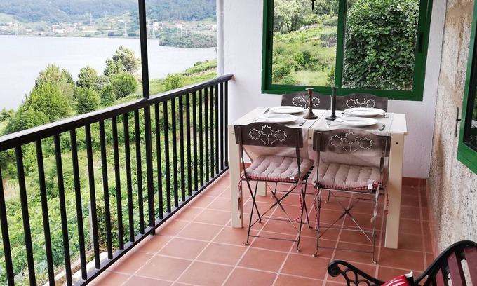 Ribadavia House | a haven of peace with magnificent views