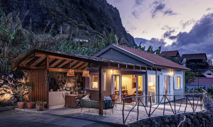 Sao Jorge Cottage | A hideaway by the sea, Casa da Rocha de Baixo