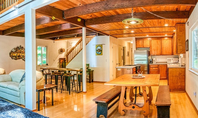 Arnold Cabin | A HIKERS DELIGHT WITH TRAILS RIGHT IN THE BACKYARD! SCENIC AS CAN BE!