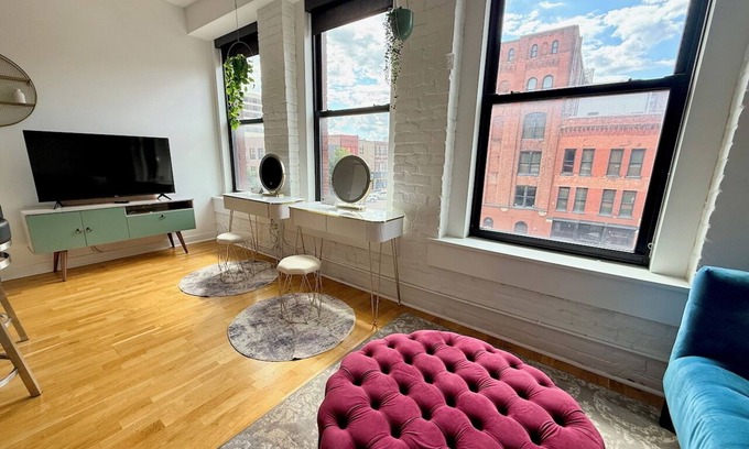 Old Market Apartment | A historic 900 square foot Atrium loft in the heart of the Old Market