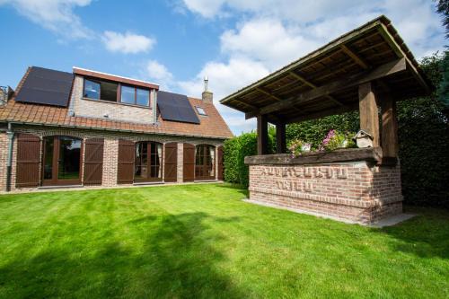 Pecq House | A l'Etang du Trieu