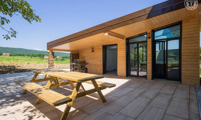 Traize House | A L'ombre DU Noyer - Traize