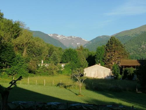 Tarascon-sur-Ariege House | A LA JOIE DE VIVRE Chez l'habitant