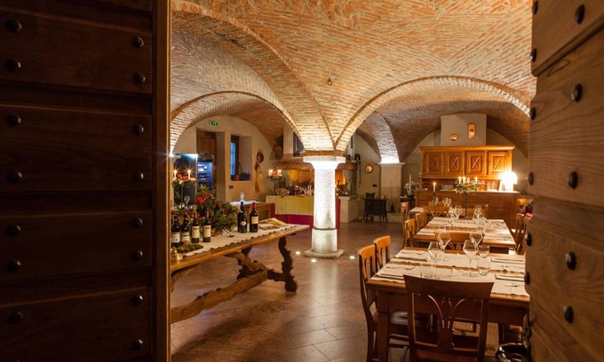 Saint-Vincent House | A' la Table du Sommelier