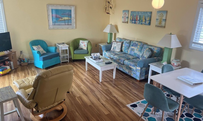 Emerald Isle Condo | "A Lil' Nauti" - 2 Bedroom Condo - Ocean Views, Emerald Isle, NC