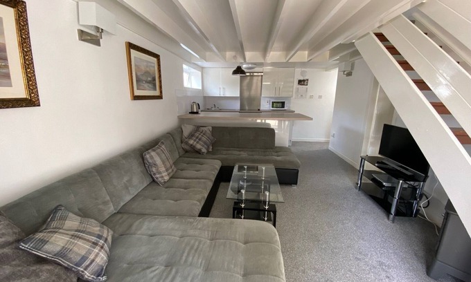 Newmilns Cottage | A little piece of heaven set in hill top location
