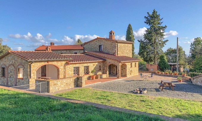 Monteverdi Marittimo House | A lovingly & inventively renovated farmhouse in the heart of nature