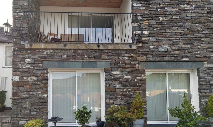 Portinscale Cottage | A luxurious apartment, beautifully decorated with stunning views.