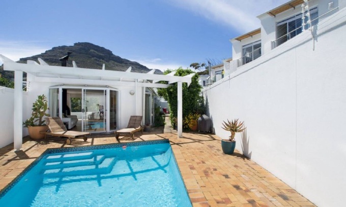 Scott Estate House | A modern 3 bedroom home with private pool located in a secure complex.