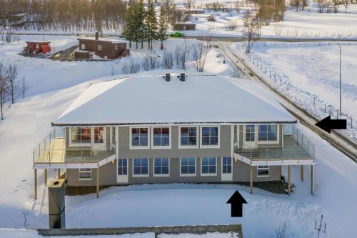 Kvaloya House | A Modern Home in Nature's Embrace