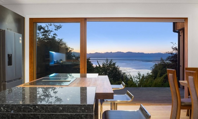 Atawhai House | A modern home with sea views, just a short drive to Nelson city