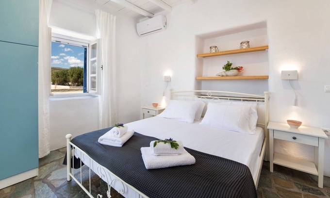 Ampelas House | A modern house nearby the beach of Ambelas