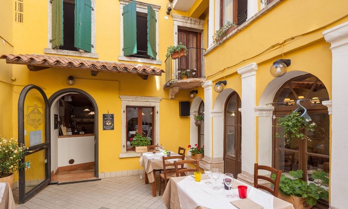 Caprino Veronese Bed & Breakfast | A old inn That is an Italian Landmark . About 200 Years old "suite 1"