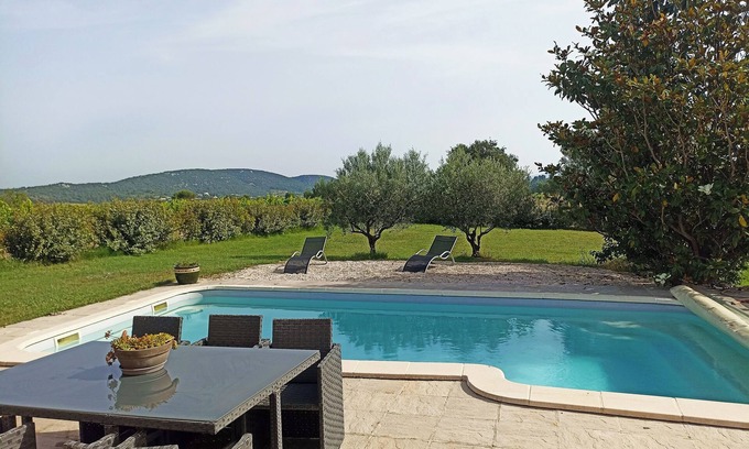 Montarnaud Cabin | A paradise :Villa in the middle of vineyards, with swimming pool