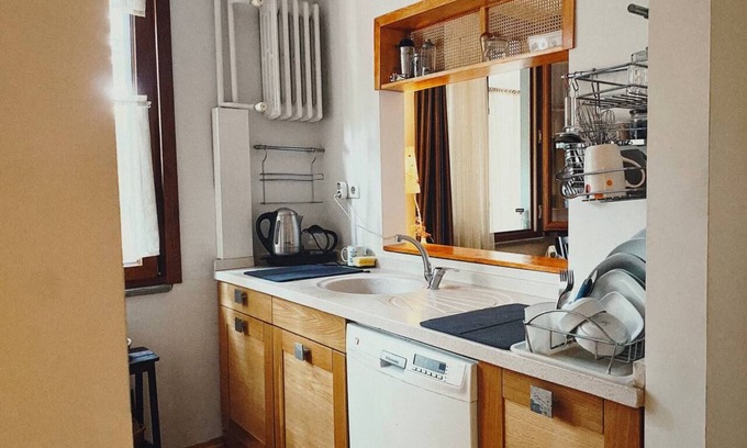 Moda Apartment | A perfect location in Moda, 100 meters to seaside.