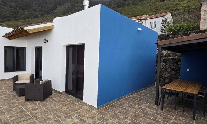 Frontera House | A place of tranquility with unbeatable views of the Atlantic.