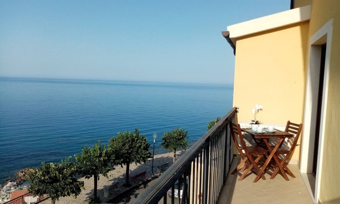 Arcavacata Apartment | A Porthole on the Sea With PANORAMIC OVERVIEW of the SEA