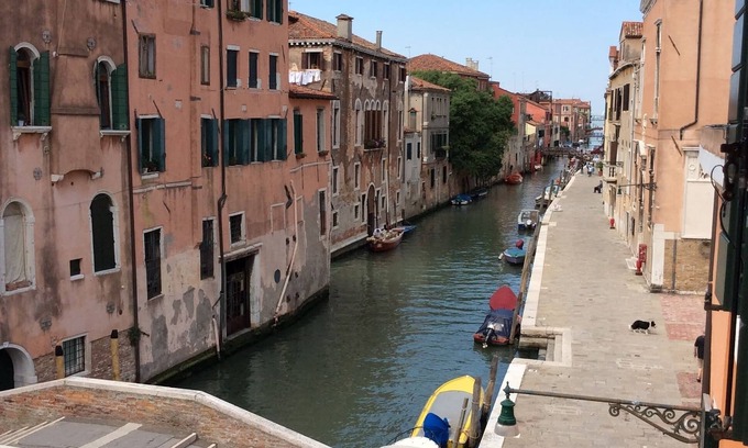 Cannaregio Apartment | A quiet corner in the "True Venice"