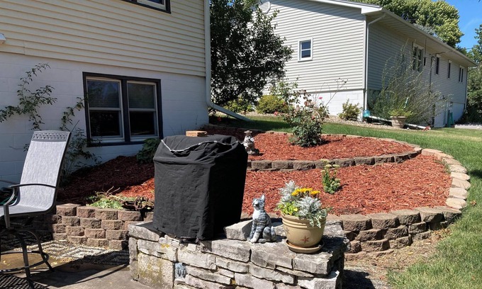 West Union Apartment | A quiet & relaxing stay in Northeast Iowa