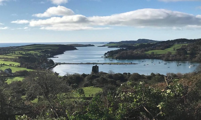Union Hall House | A quiet sea side location to relax and unwind or take part in sea side kayaking