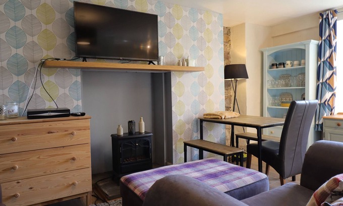 Helmsdale Apartment | A Quirky 1-bedroom Basement-level Fisherman's Apartment