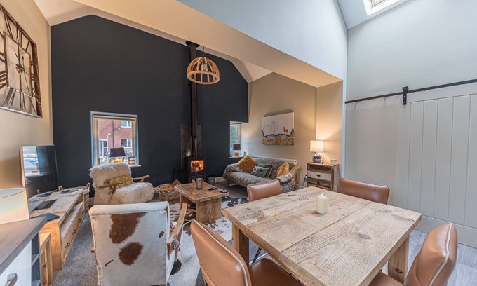 Millom Apartment | A quirky & comfortable property close to beaches & Lake District National Park