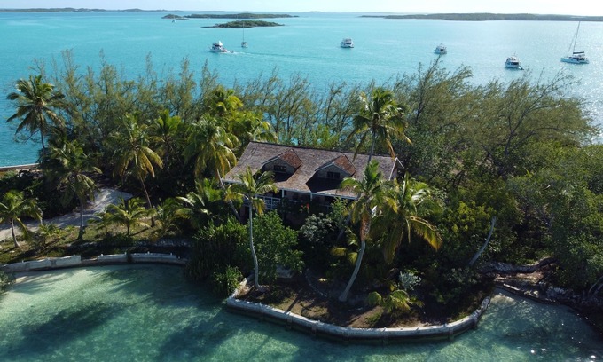 George Town Apartment | A rare combination of central location and private island seclusion