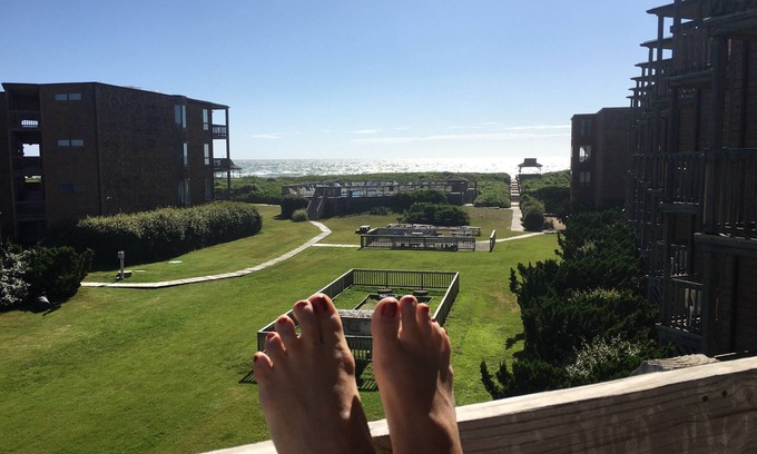Duck Condo | A RAY OF SUNSHINE - OBX CONDO - OCEANVIEW - 2 MIN WALK TO BEACH