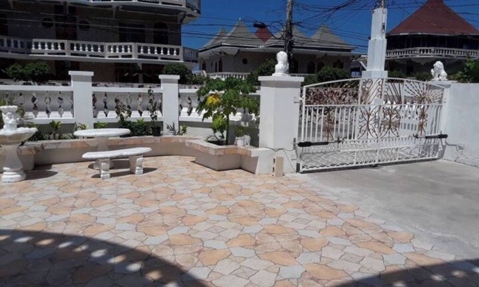 West End House | A Rooftop View, Comfort & Event-Ready Spaces - #05