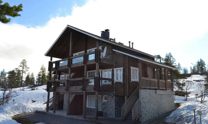 Sirkka Villa | A semi-detached house in the beautiful area of Utsuvaara. Stunning views!