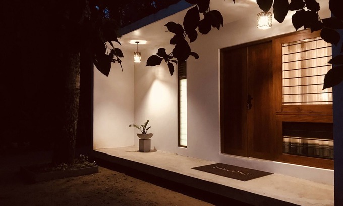 Midigama Cabin | A small cabin near the Midigama beach will all the luxuries you need