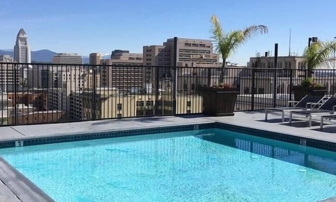 Vernon Apartment | A Stay In LA