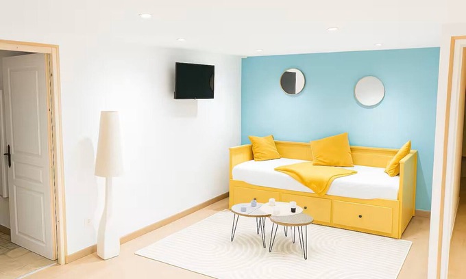 Norges-la-Ville Apartment | A stopover in Norges-la-Ville!