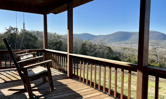 Boswell Cabin | A two-bedroom mountain cabin with a priceless view