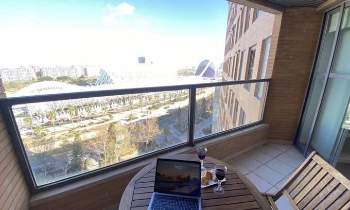 Ciutat de les Arts i les Ciencies Apartment | A (VA067) L'Umbracle.