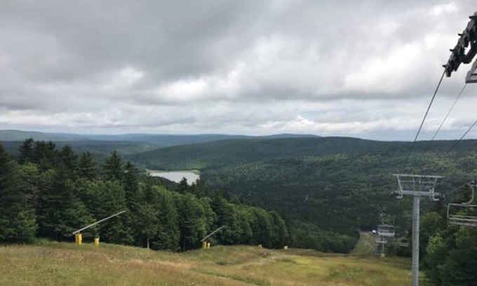 Snowshoe Condo | A Walk in the Clouds - 4 Season Getaway -Ski-In Ski-Out Condo