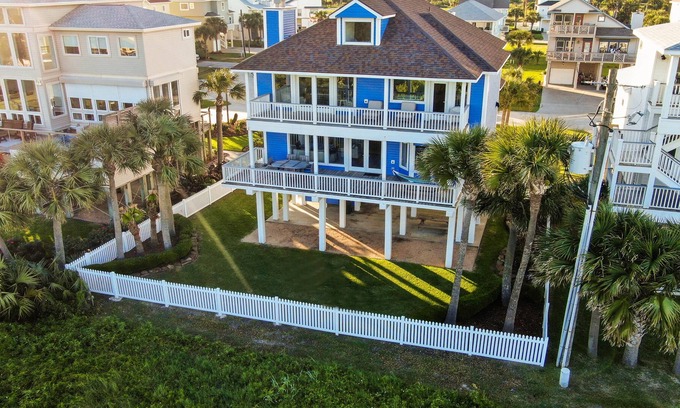 Pirates Beach West House | A Wave From It All Breathtaking views, fenced yard, A Wave From It All
