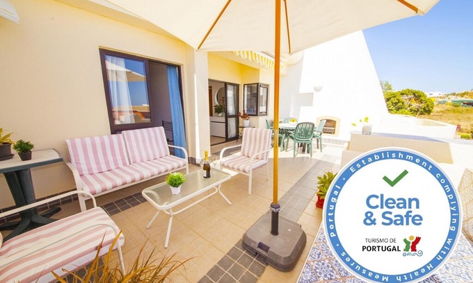 Porto de Mos Apartment | A08 - Magnolia Sea View Apartment